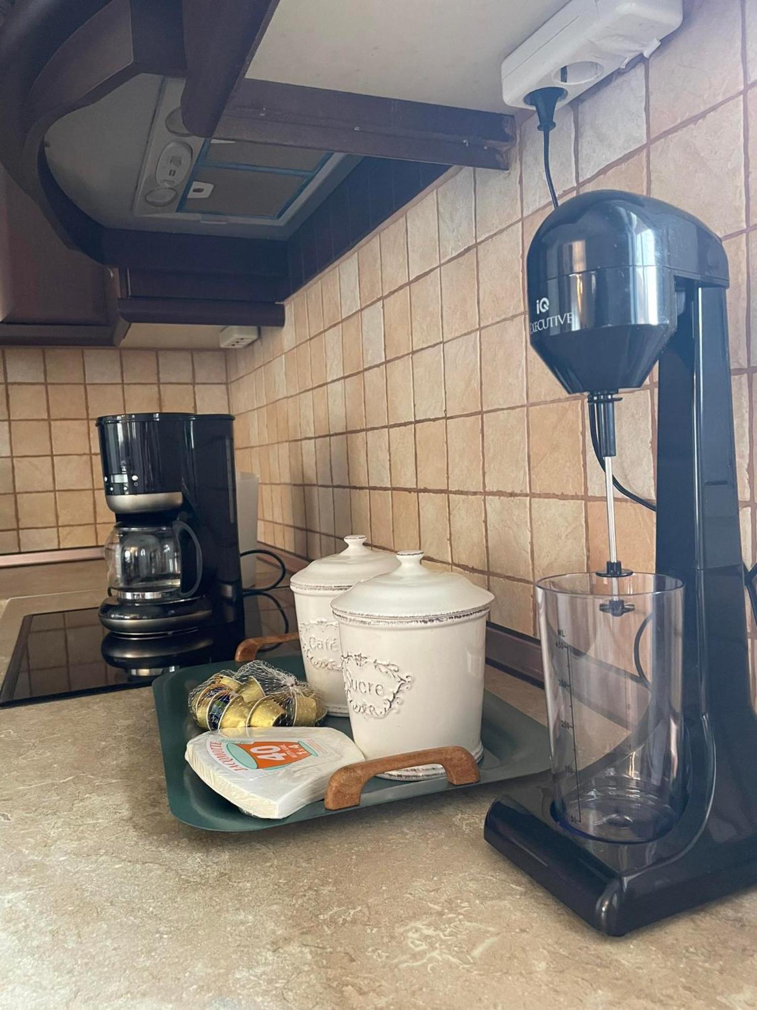 クサンチAthina'S Houseアパートメント エクステリア 写真